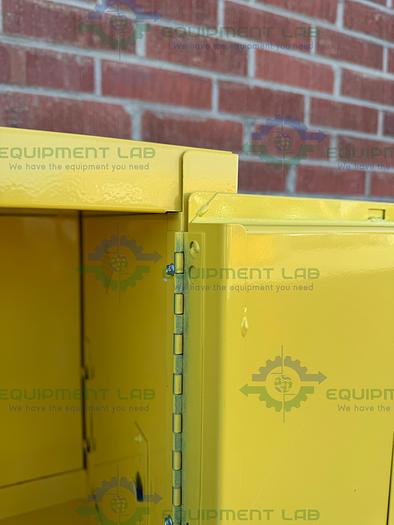 Used Eagle 1904 4 Gallon Flammable Liquid Storage Cabinet w/ Soft Close Door, Key