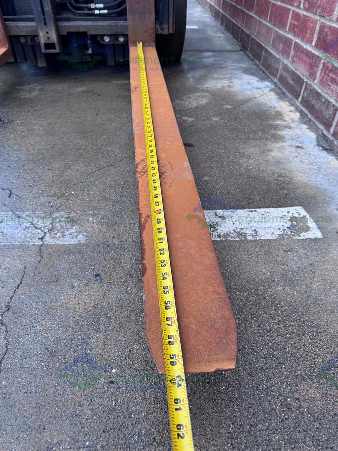 Used Toyota 8FBCU25 Electric Forklift 5000 lbs Capacity 4 Stage Mast w/ Charger