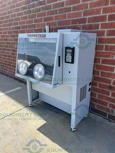 Used Thermotron  CDS-5 Cytogenetic Environmental Chamber 20ºC - 40ºC, 25% RH to 75% RH