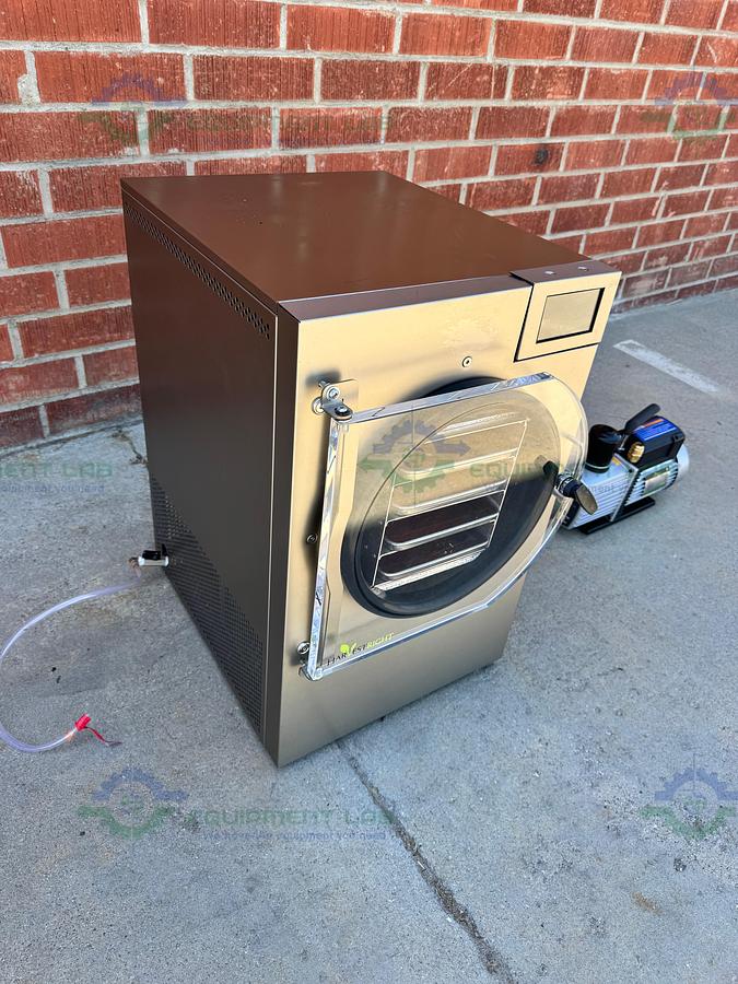Used Harvest Right HRFDM Benchtop Freeze Dryer / Lyophilizer w/ Pump 3/4 HP