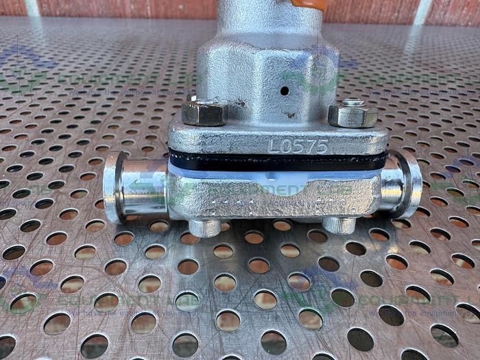 Used ITT Pure Flo .75-316L-RA20MAX-CWP200 Diaphragm Valve w/ 3/4" Sanitary Fitting