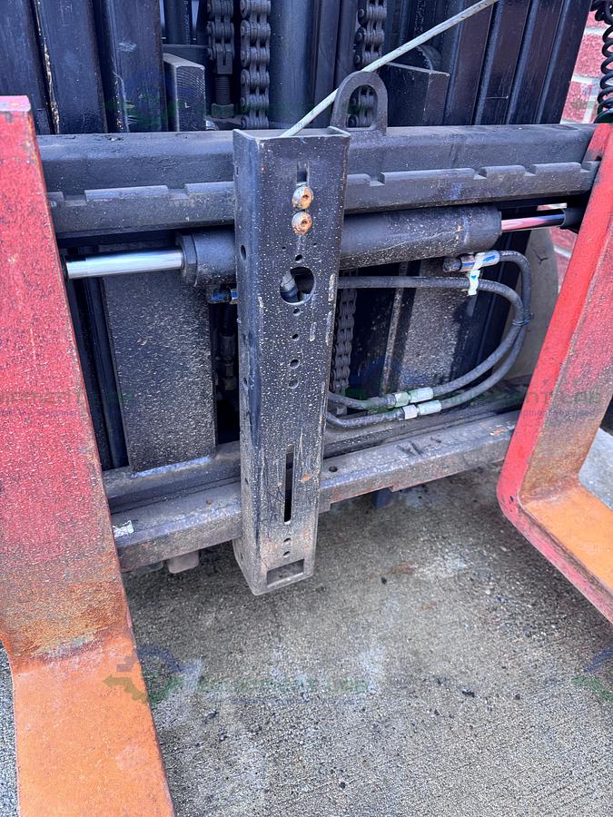 Used Toyota 8FBCU25 Electric Forklift 5000 lbs Capacity 4 Stage Mast w/ Charger