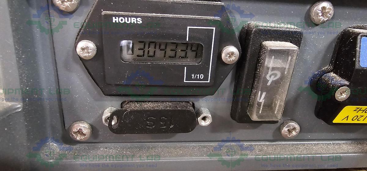 Used Boc Edwards  XDS 35i Dry Scroll Vacuum Pump 100-240V w/ Varian Hepa Filter