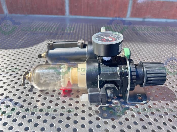 Used Norgren  B08-221-M3MA Regulator  w/ Norgren L08-200-OPDA Pneumatic Lubricator