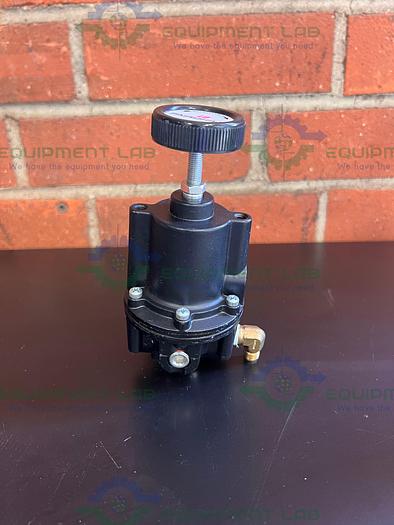 Used Fairchild 10222 Pneumatic Precision Regulator 500 PSIG w/ CPI 0-15 PSI Gauge