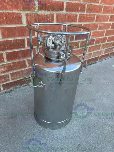 Used Alloy Products 10 Liter Stainless Steel Process / Pressure Vessel 40 PSI