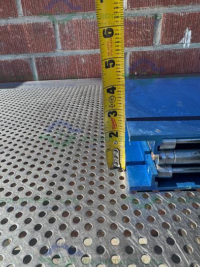 Used Chemglass 8" x 8" x 12" Table-Top Lab Jack