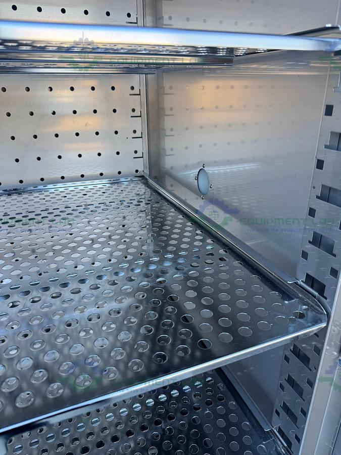 Used Caron 7001-33-1 Reach In Refrigerated Incubator  5 to +70°C, 33 Cu, Ft, 115 V