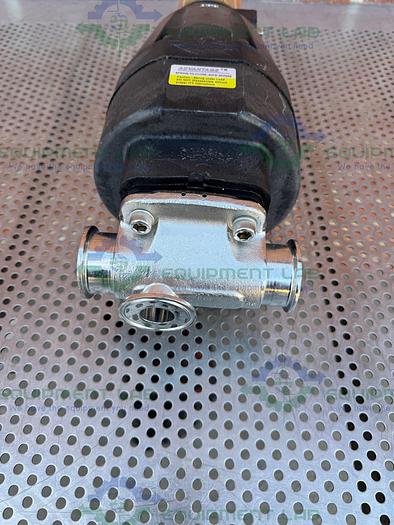 Used ITT Pure-Flo  Diaphragm Valves 90PSI  3 Way Valve w/ 1" to 1/2" Sanitary Fitting