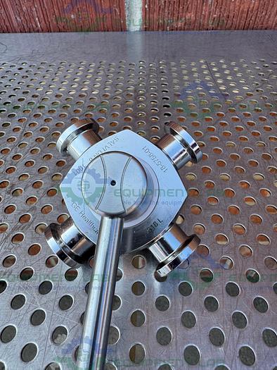 Used GE Healthcare Salvi DN6 1001 4-way 316 Valve 18-5758-01 w/ 1.2" Sanitary Fitting