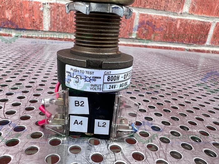 Used Allen-Bradley  800H-QPT24 Series C Illuminated Push Button Switch 24V