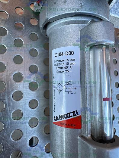 Used Camozzi  C104-D00 Filter Regulator 0 - 160 PSI w/ Camozzi Gauge