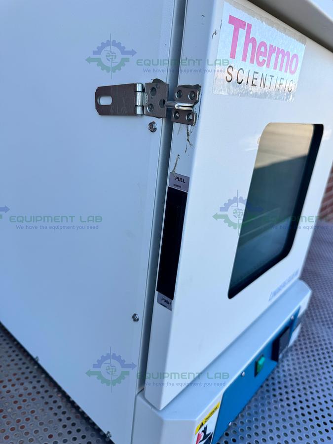 Used Lindberg / Blue M / Thermo V0914A Vacuum Oven 6° to 260°C, 0.65 cu. ft.