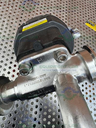 Used ITT Pure Flo Advantage 4 - Way Diaphragm Valve w/ 1.5" to 1/2" Sanitary Fitting