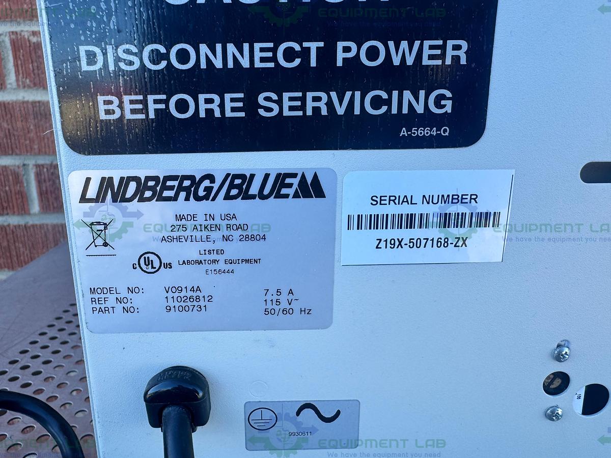 Used Lindberg / Blue M / Thermo V0914A Vacuum Oven 6° to 260°C, 0.65 cu. ft.