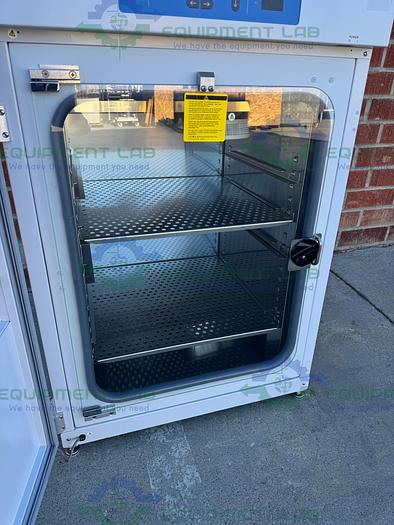 Used Thermo Forma 310 Stackable Direct Head CO2 Incubator 6.5 Cu.Ft, 50°C MFG 22