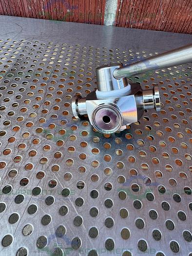 Used GE Healthcare Salvi DN6 1001 4-way 316 Valve 18-5758-01 w/ 1.2" Sanitary Fitting