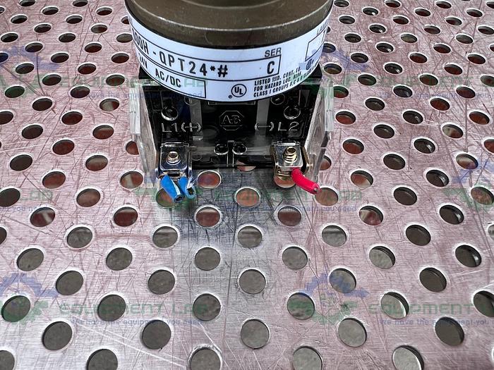 Used Allen-Bradley  800H-QPT24 Series C Illuminated Push Button Switch 24V