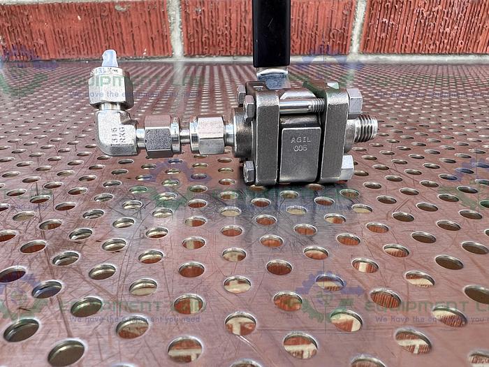 Used Swagelok SS-62TS4 Stainless Steel Ball Valve w/ 3/8" Threaded Fitting, 2200 PSIG
