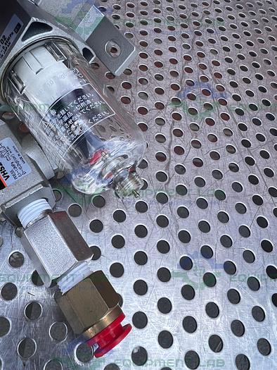 Used SMC  AW2000-02 Filter Regulator  w/ SMC VHS2000