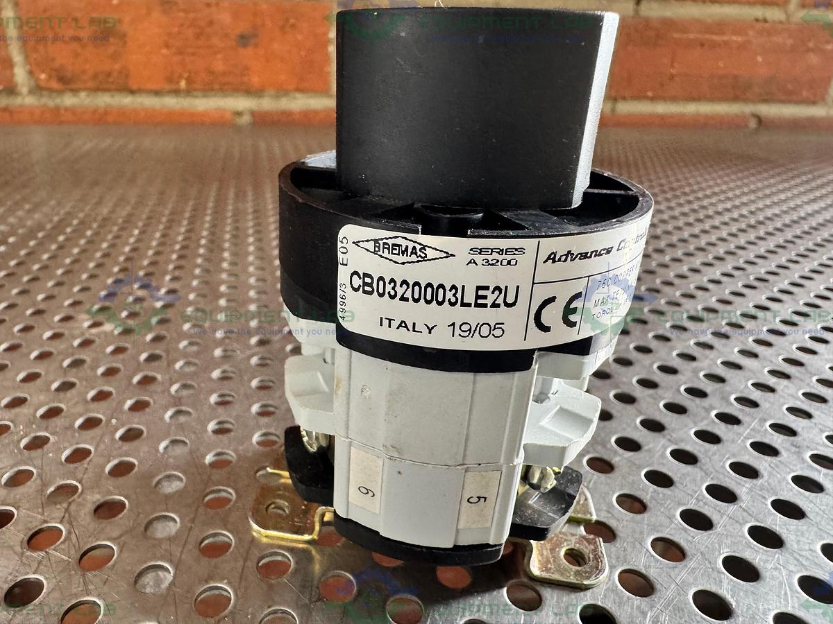 Used Advance Controls CB0320003LE2U 3 Pole, 32/40-AMP Rotary Cam Disconnect Switch