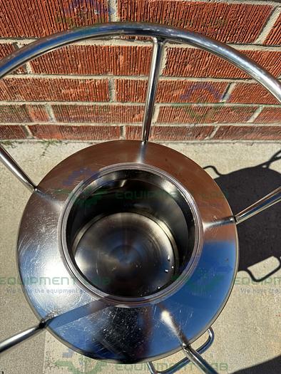 Used Alloy Products  10 Liter Stainless Steel Process / Pressure Vessel 40 PSI