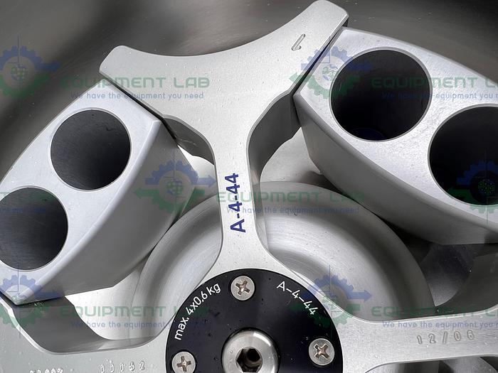 Used Eppendorf 5804 Benchtop Centrifuge w/ Eppendorf A-4-44 Rotor 5000 RPM