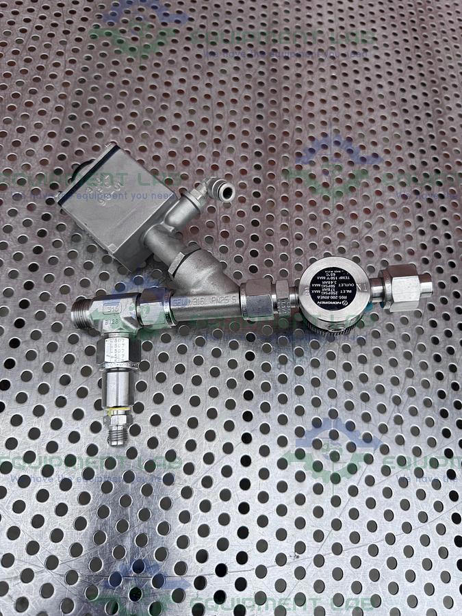 Used Gemu 540/15/D59405-1 Pneumatic Valve Actuator w/ Norgren R05-200-RNEA Regulator