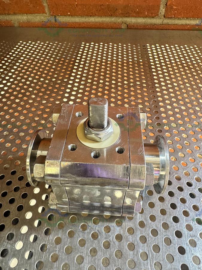 Used A&N Corporation Stainless Steel Ball Valve w/ KF40 Vacuum Fitting