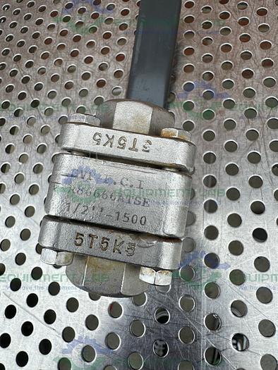 Used SVF -F. C. I. R86666ATSE Compression Ball Valve w/ 1/2" Sanitary Fitting 1500PSI
