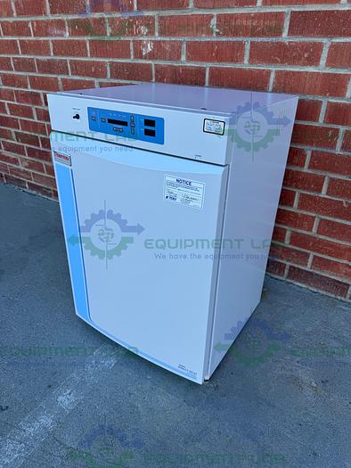 Used Thermo Forma 310 Stackable Direct Head CO2 Incubator 6.5 Cu.Ft, 50°C MFG 22