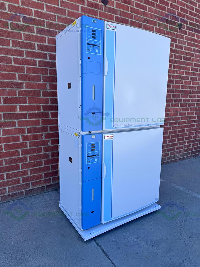Used Thermo Forma 3310 Steri-Cult Double Stack CO2 Incubator, 11 cu. ft, 50°C MFG 21