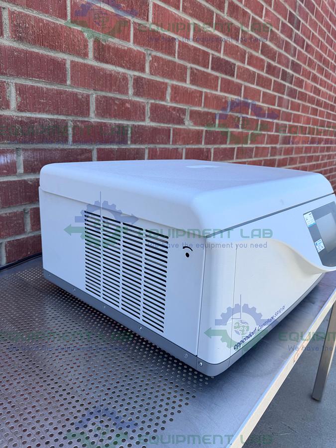 Used Eppendorf 5910 Ri Refrigerated Centrifuge w/ S-4X Universal Rotor 4500 RPM