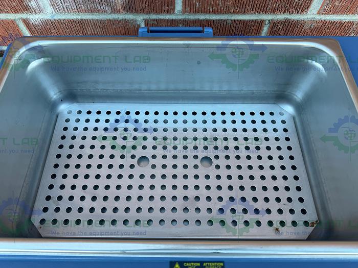 Used Fisher Scientific  Isotemp 220 Digital Temp Control Water Bath Ambient to 100°C
