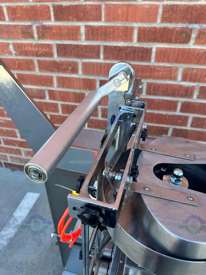  for parts or not working Chinese DS-200A Packaging Machine 220V w/ Sanch S900.2S0.75G VFD