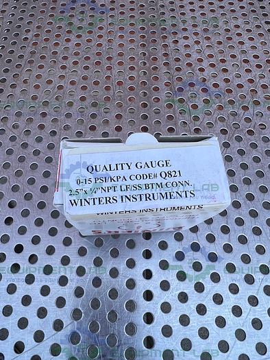 Winters Premium Q821 Liquid Filled Pressure Gauge 2.5" x 1/2", 0-15 PSI