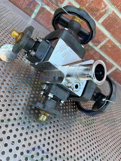 Used 4 ITT Pure-Flo Stainless Steel Diaphragm Valves w/ 1.5" to 1/2" Sanitary Fitting