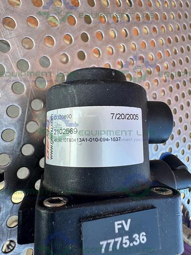 Used 2 Gemu CO26690 4-way Diaphragm Valve w/ 1/2" Sanitary Fitting