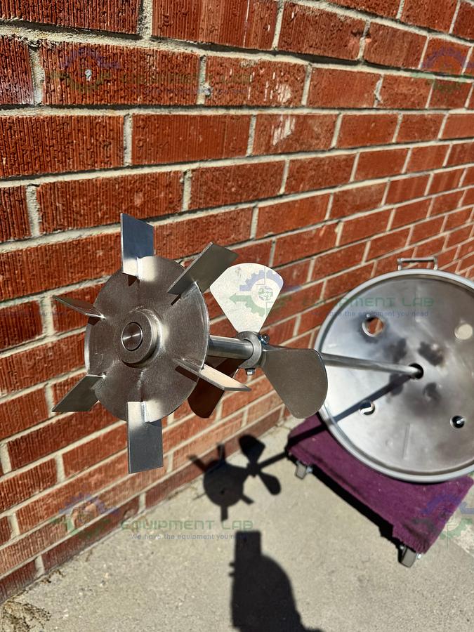 Used Unknown Brand 300 Liter Mixing Tank w/ Lenze 3 Phase Motor, Impeller
