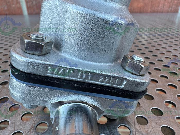 Used ITT Pure Flo .75-316L-RA20MAX-CWP200 Diaphragm Valve w/ 3/4" Sanitary Fitting