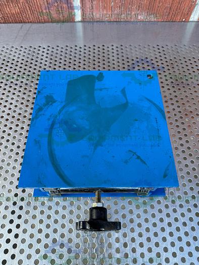 Used Unknown 8" x 8" x 12" Table-Top Lab Jack