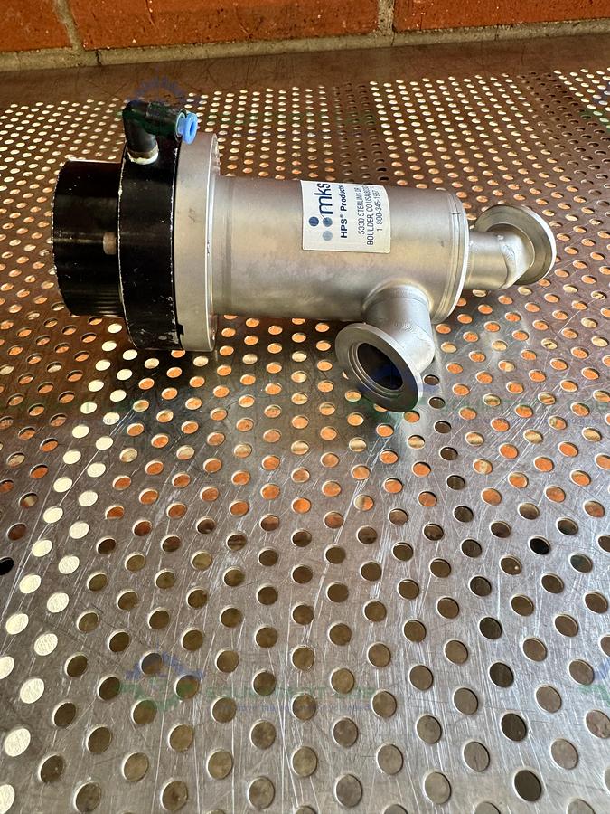 Used MKS 162-0025K Ultra-High Vacuum Angle Isolation Valve w/ KF25 Fitting