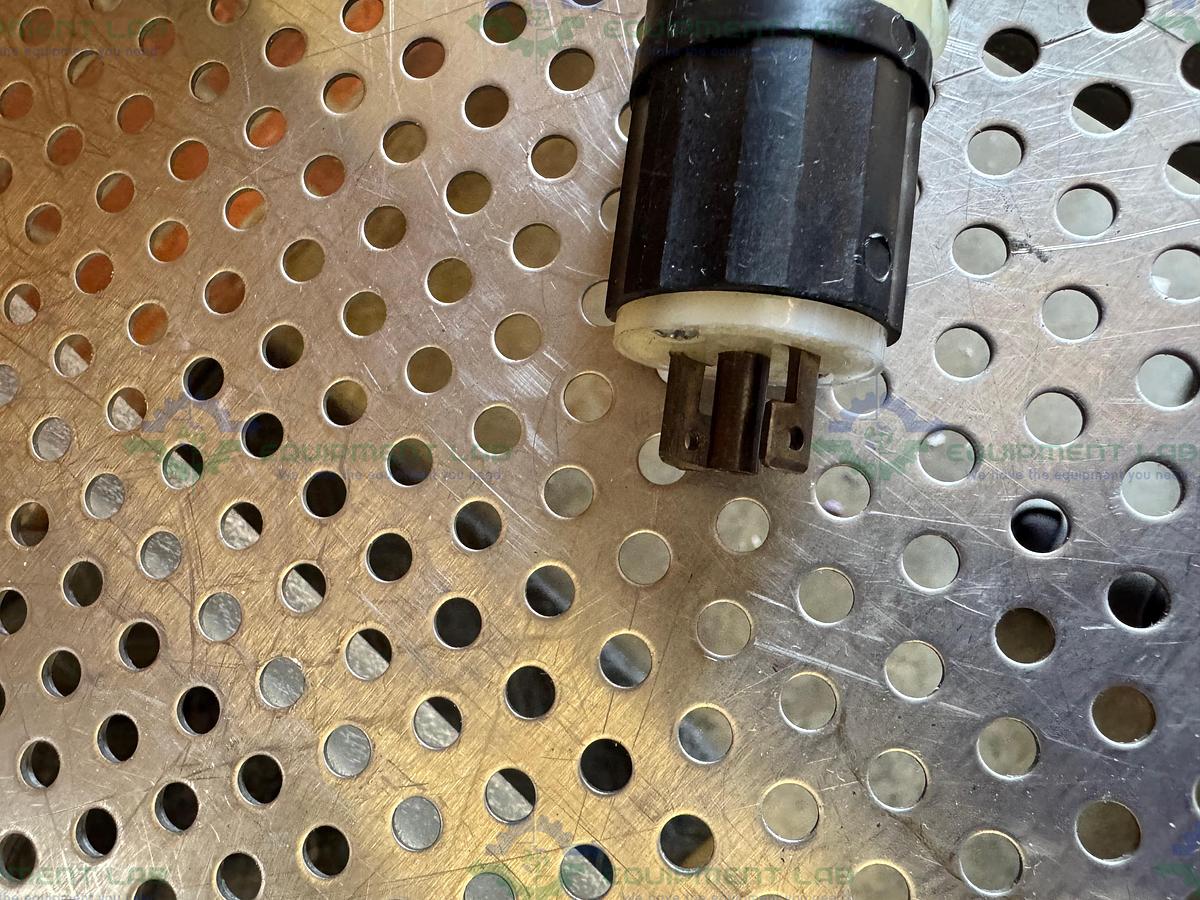 for parts or not working Custom Built Vacuum Gas Handling Manifold w/ Leak Test Port