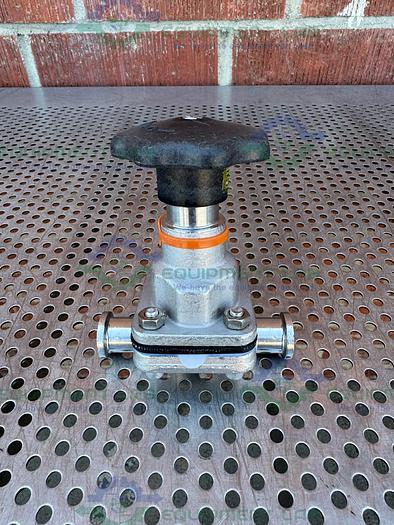 Used ITT Pure Flo .75-316L-RA20MAX-CWP200 Diaphragm Valve w/ 3/4" Sanitary Fitting
