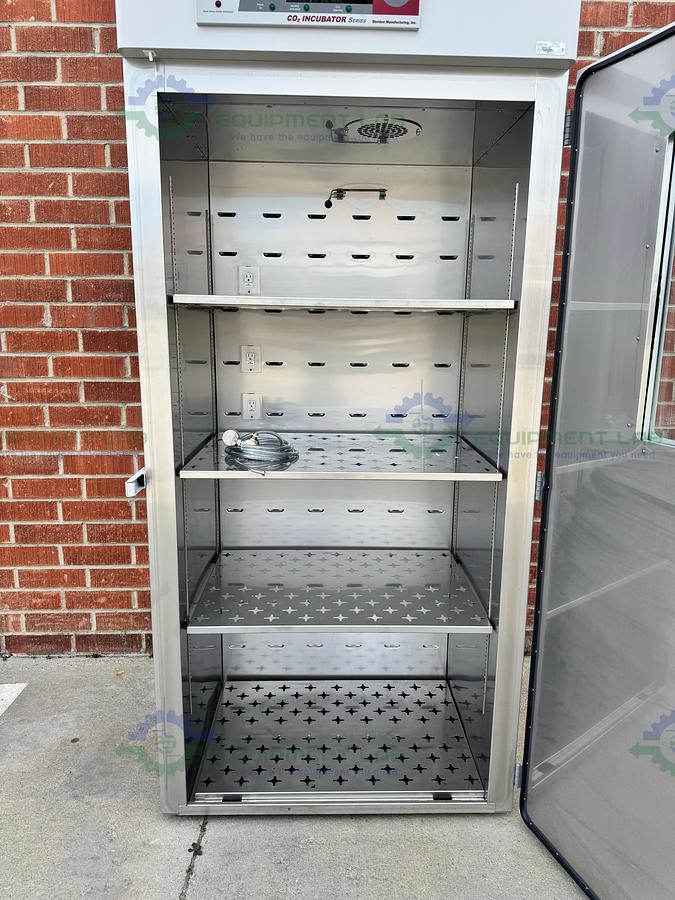 Used Sheldon SCO40 Large Capacity Upright CO2 Incubator 60°C 40 Cu. Ft.