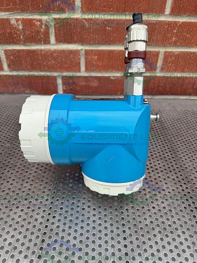 Used Endress + Hauser Promass 83 Mass Flow Meter 85-260 VAC w/ 1/2" Sanitary Fitting