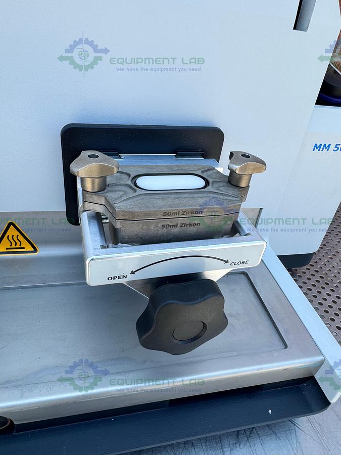 Used Retsch Mm 500 Bench Top Mill Mixer w/ 2- 50mL and 2 - 125 mL Mixer Buckets