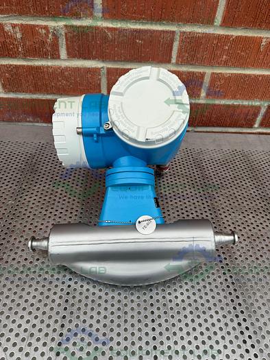 Used Endress + Hauser Promass 83 Mass Flow Meter 85-260 VAC w/ 1/2" Sanitary Fitting