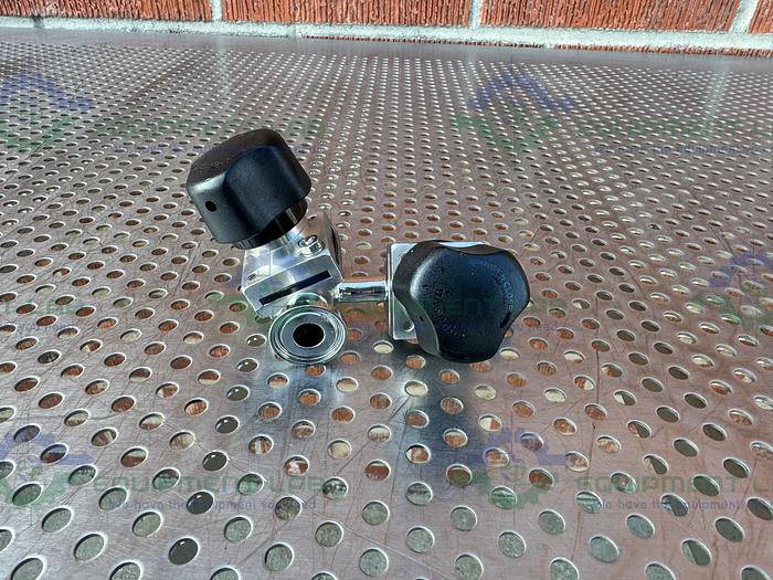 Used 2 Aquasyn 6155535 Diaphragm Valve w/ 1/2" Sanitary Fittings