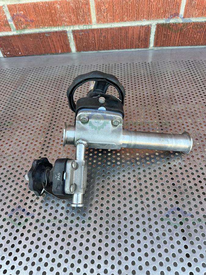 Used 2 ITT Pure Flo RA0.5MAX Diaphragm Valve w/ 1 1/2 and 1/2" Sanitary Fitting